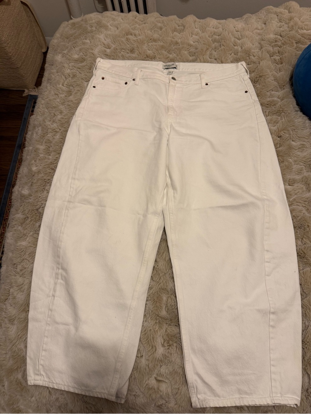 Abercrombie Mid Rise Barrel Jean